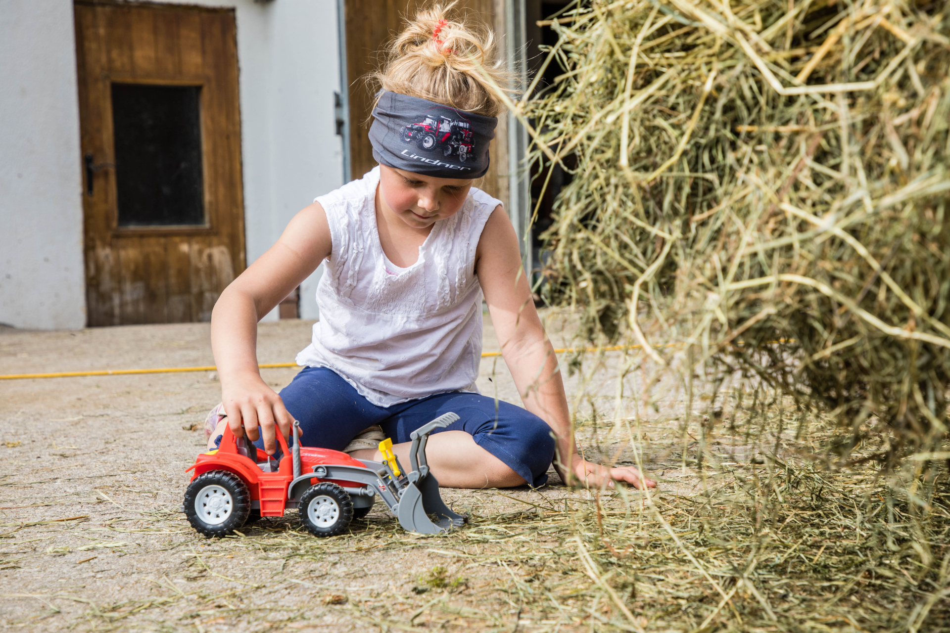 Dickie toy tractor